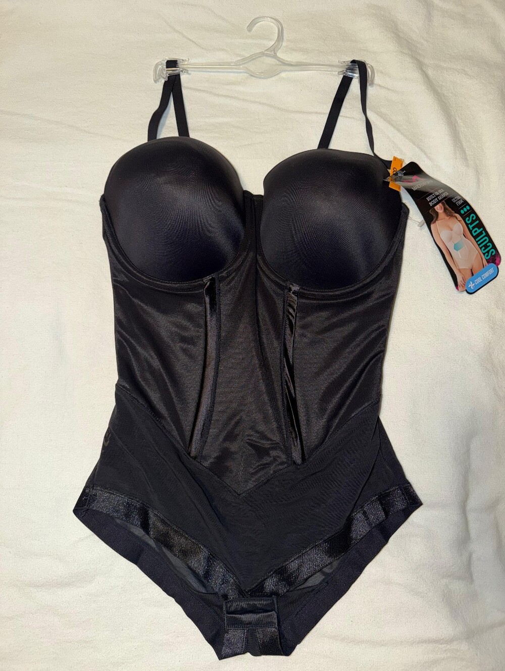 NWT MAIDENFORM SHAPEWEAR SCULPTS BUILT IN BRA SIZE 38DD